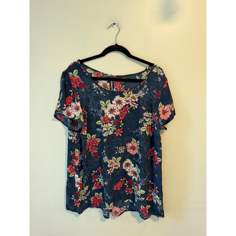 Torrid Navy Blue Floral Short Sleeve Blouse Keyhole Back Size 1 Plus Top